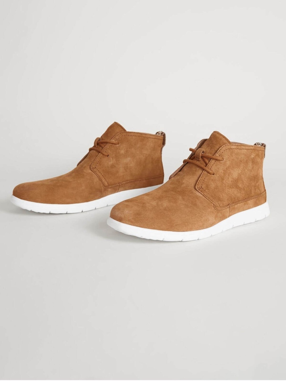 UGG Freamon waterproof Men size 10 Chukka Boots in Tan with White Sole